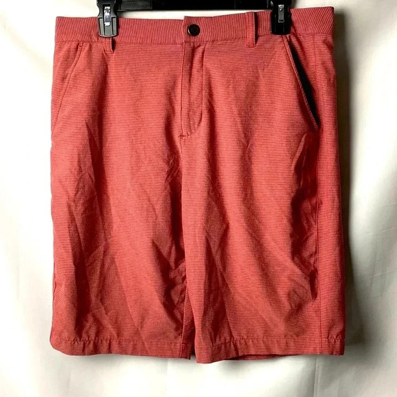 PUMA MENS SHORTS SIZE 32 RED PIN STRIPE GOOD CLEAN CONDITION - Picture 1 of 12